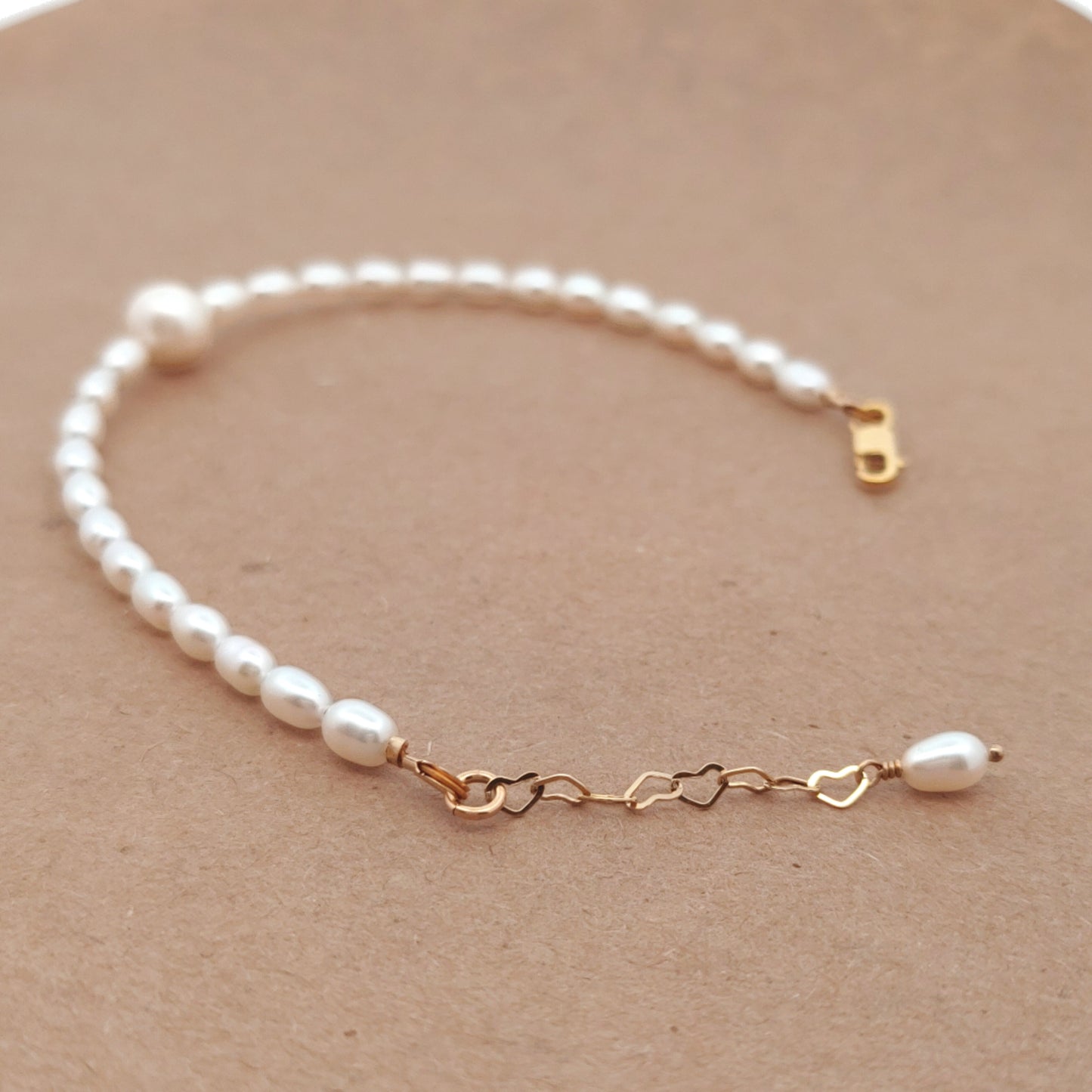 Pretty in Pearl bracelet Mini