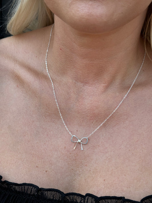 Ellie Bow Necklace