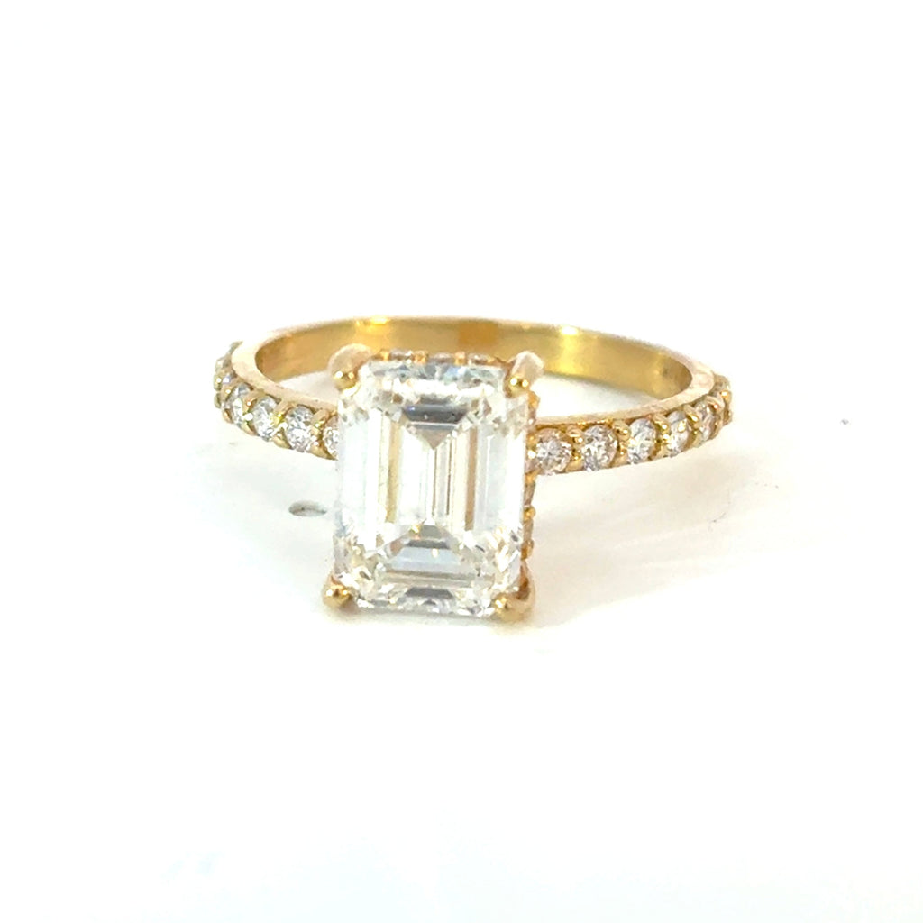 Lab Grown Diamond Engagement Ring