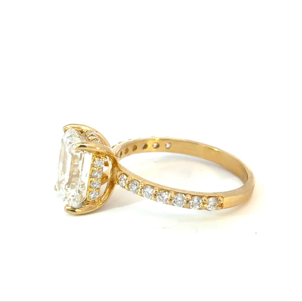 Lab Grown Diamond Engagement Ring