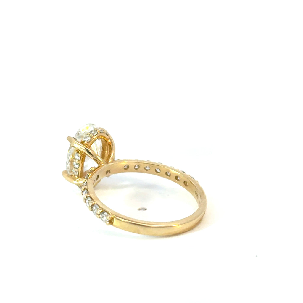 Lab Grown Diamond Engagement Ring