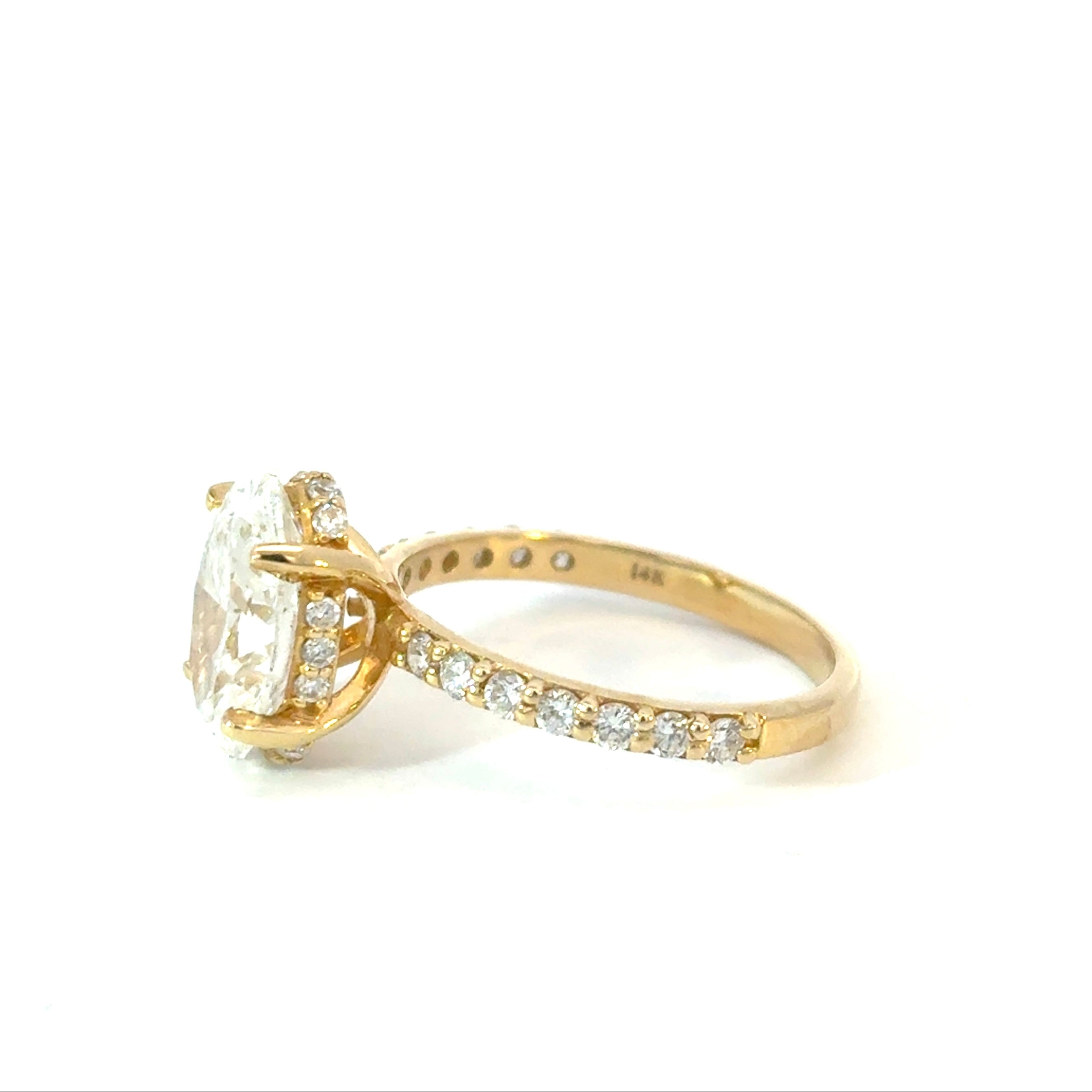 Lab Grown Diamond Engagement Ring