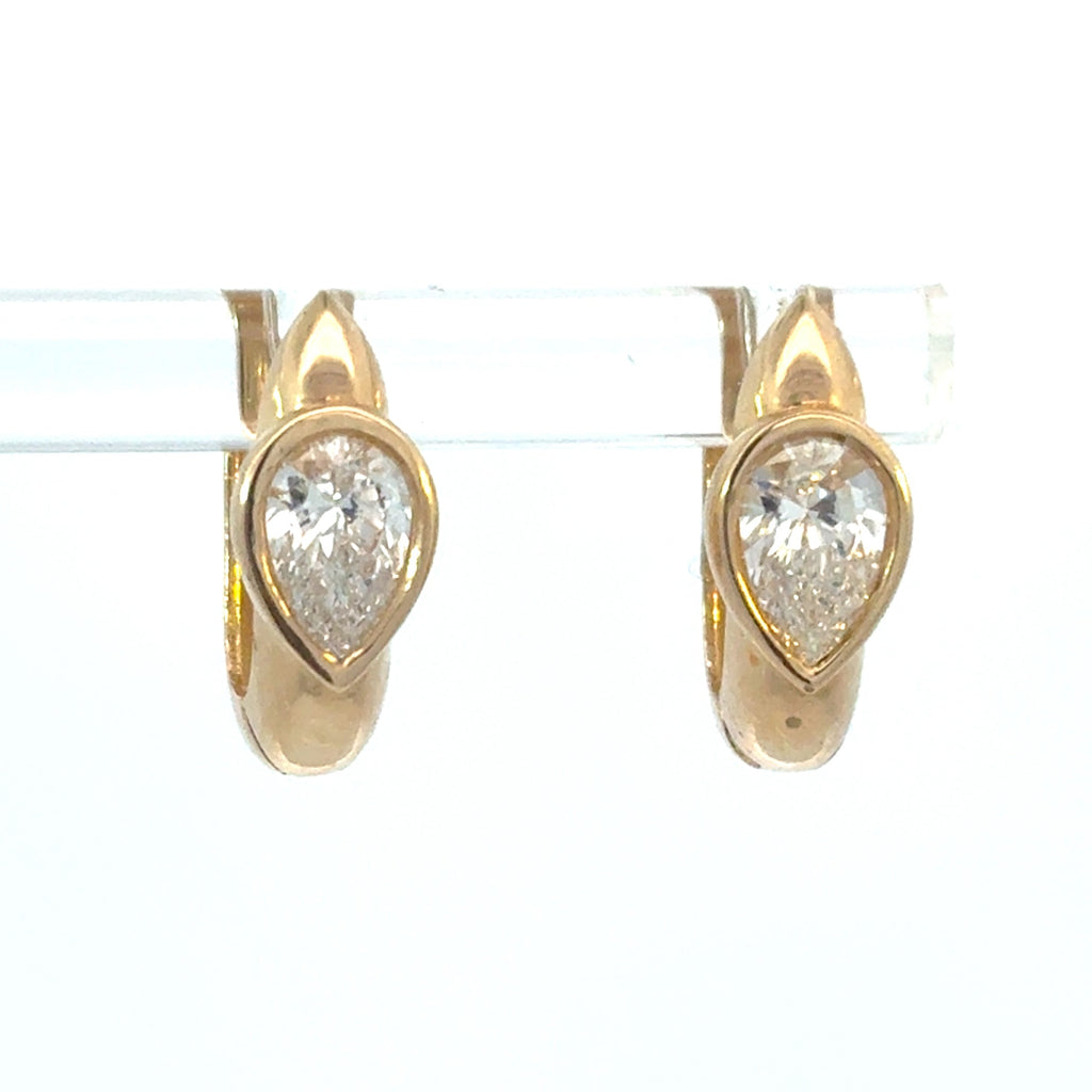 Elysia Diamond Huggies