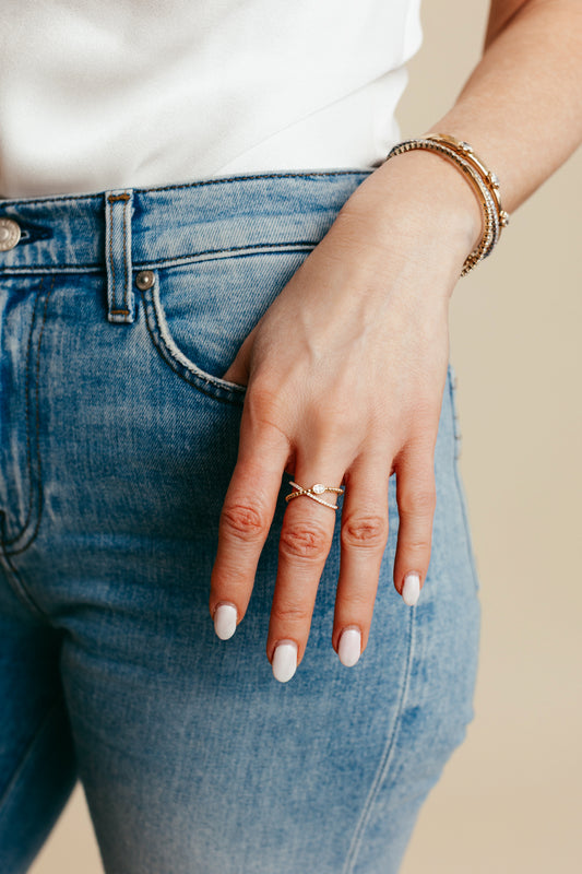 Diamond and Dot Crossover Ring