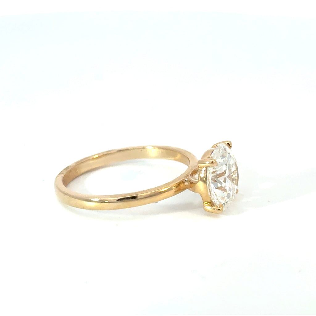 Round Brilliant Cut Diamond Solitaire Engagement Ring