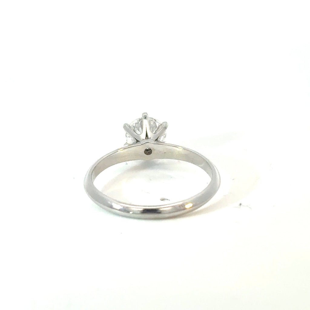 Round Cut Diamond Knife Edge Solitaire Engagement Ring