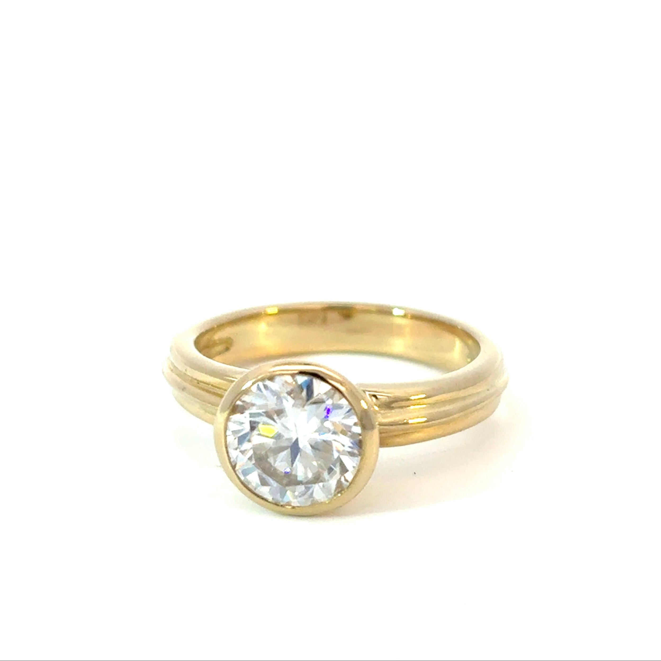 Moissanite Round Bezel Engagement Ring with Ridged Band