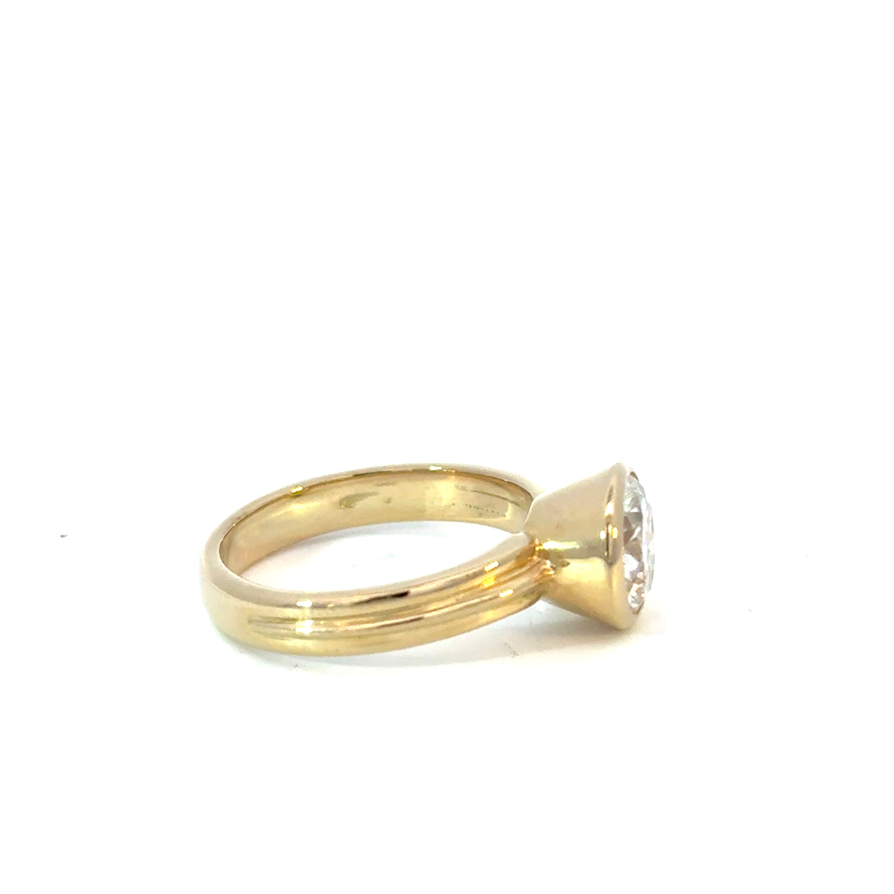 Moissanite Round Bezel Engagement Ring with Ridged Band