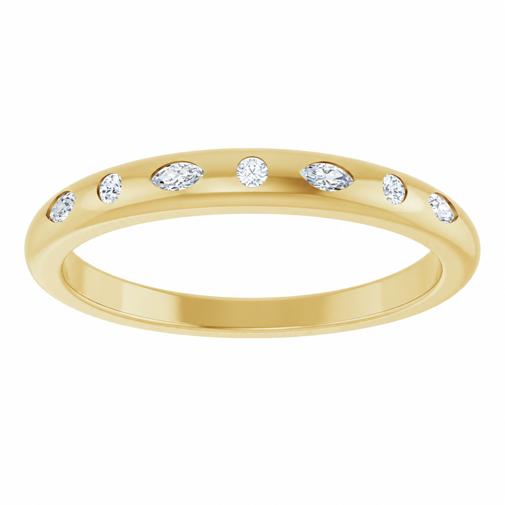 Horizontal yellow-gold ring with catalog framing