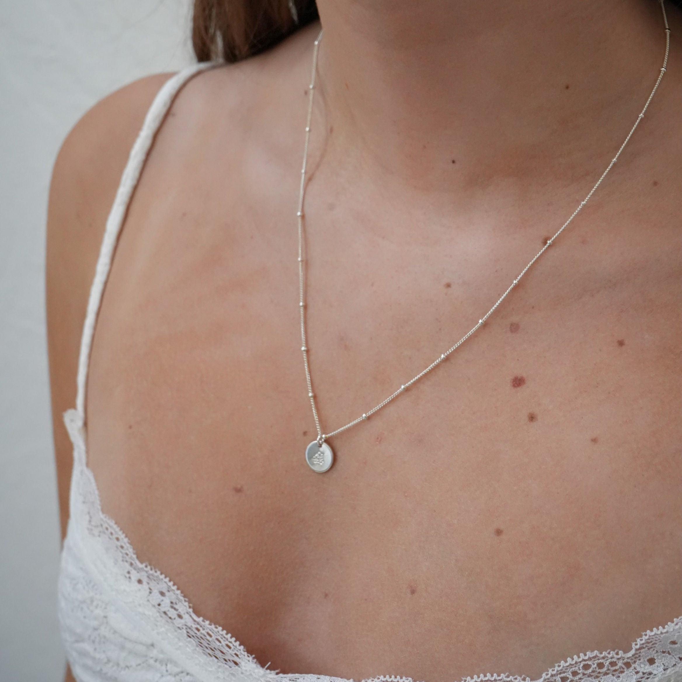 Petite Birth Flower Necklace - Nashelle