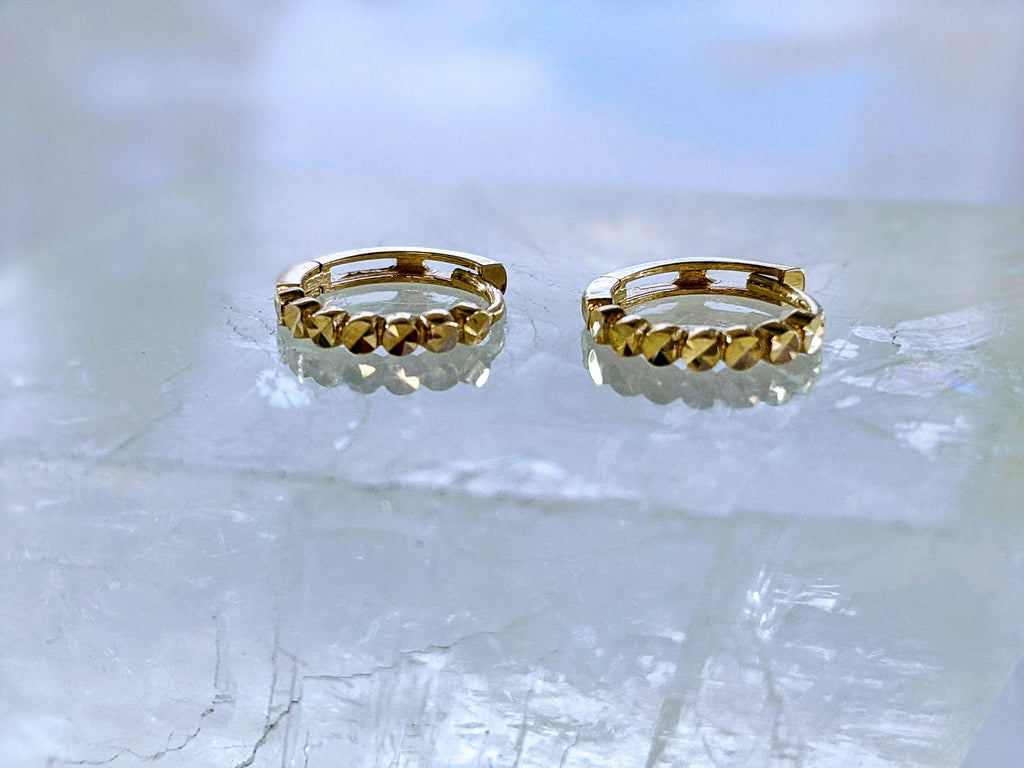 Dot Bead Huggies - Nashelle