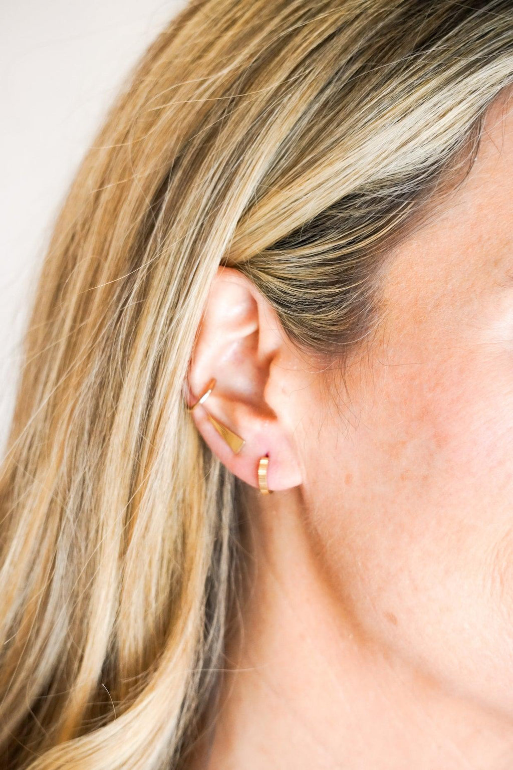 Graduated Texture Huggie - Nashelle