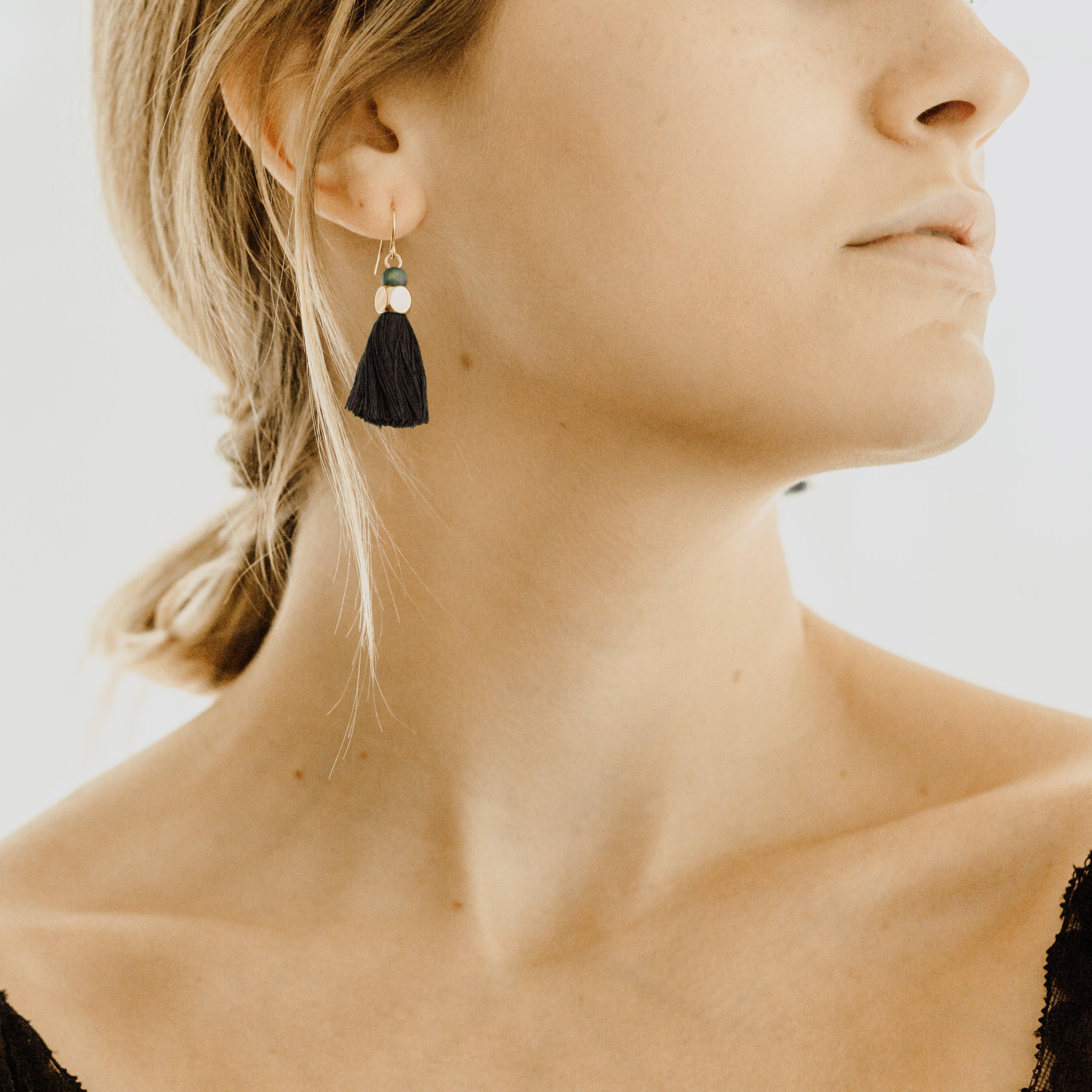 HARLOW Tiny Fringe Earrings - Nashelle