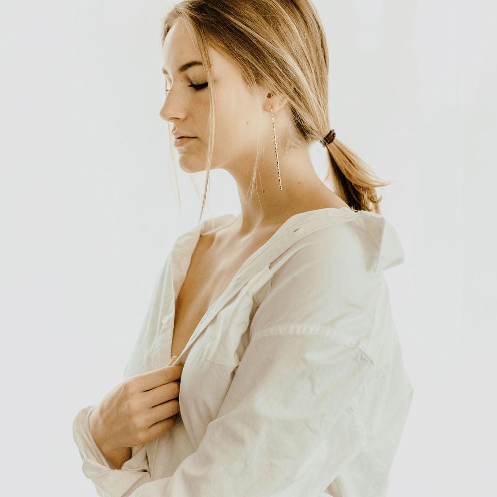 HARLOW Hammered Stick Earrings - Nashelle