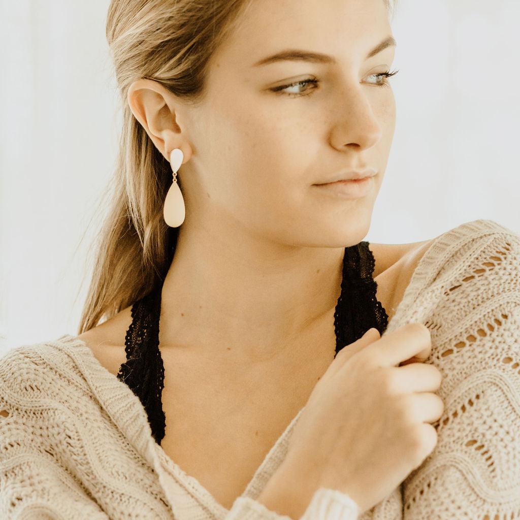 HARLOW Teardrop Post Earrings - Nashelle
