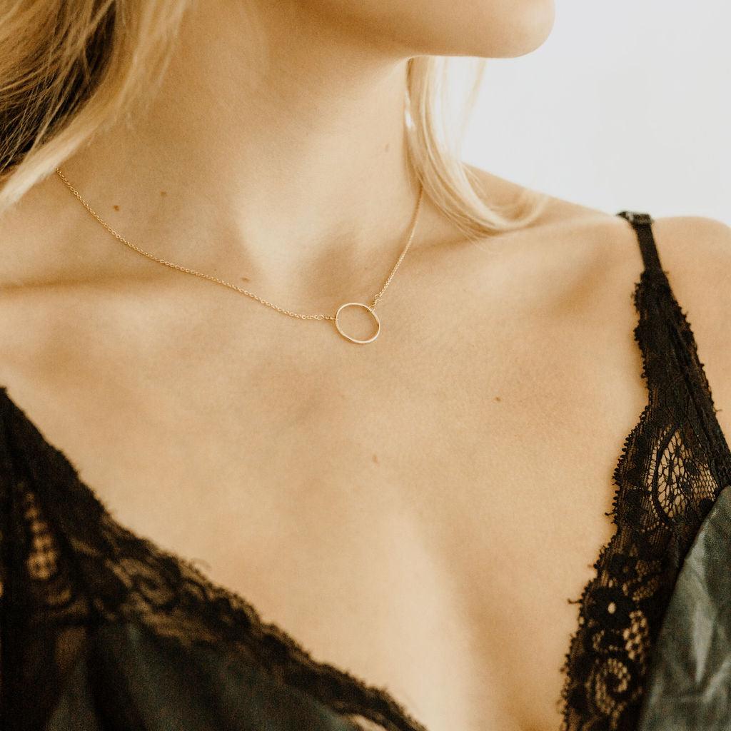 HARLOW Lucky Mini Circle Necklace - Nashelle