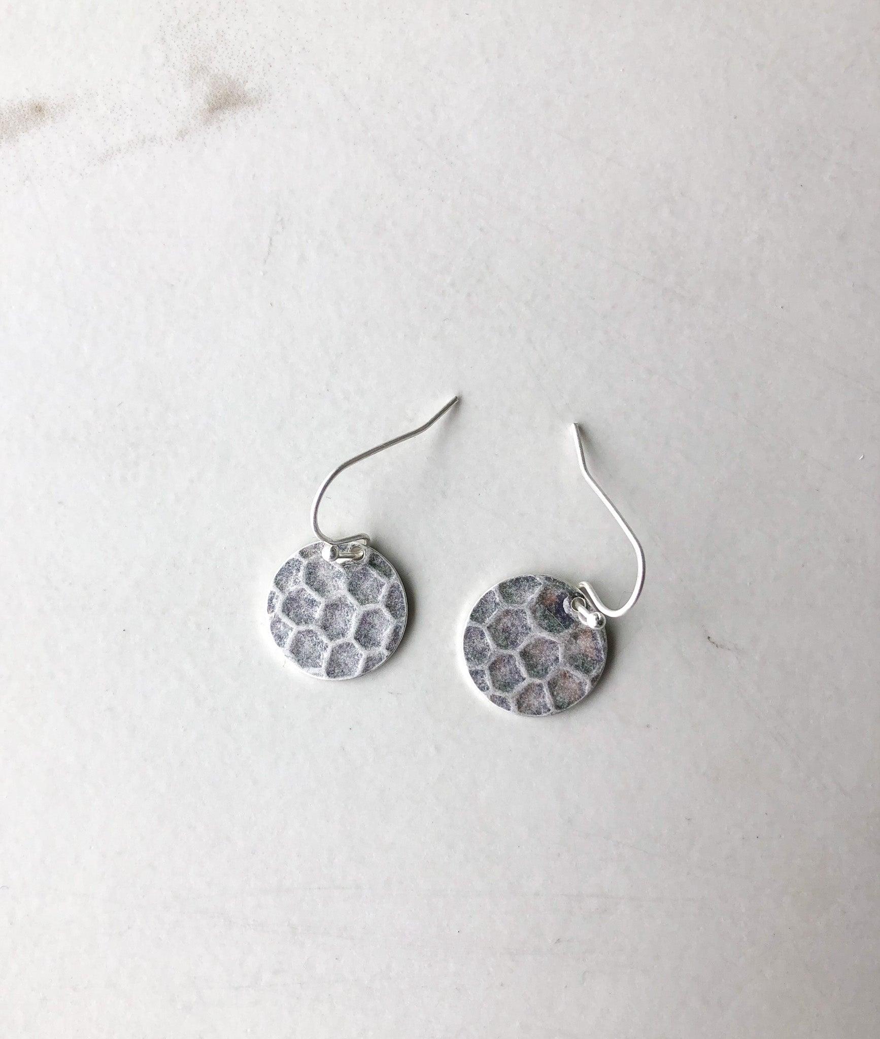 HARLOW Hammered Circle Earrings - Nashelle