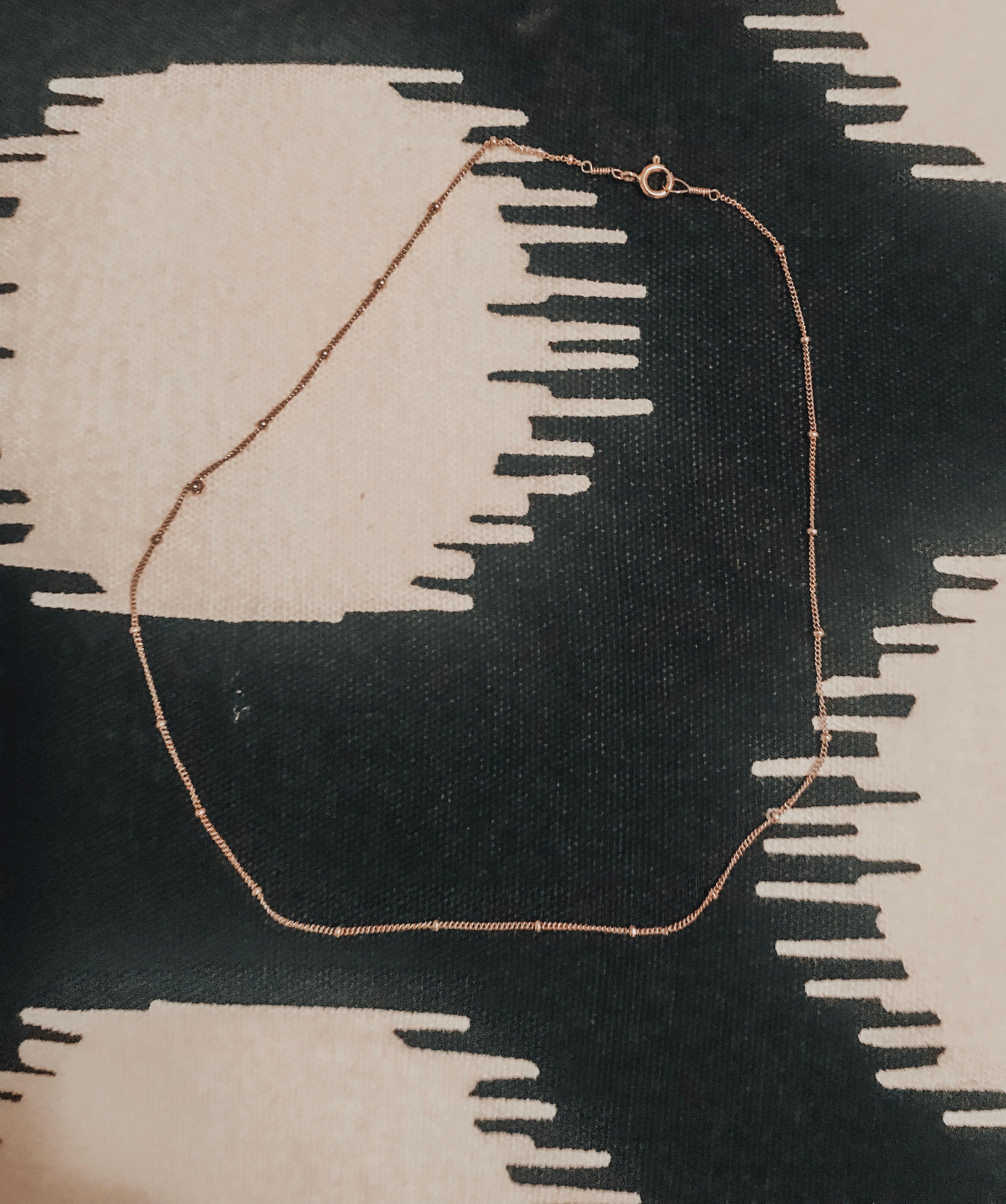 Tiny Dot Necklace - Nashelle