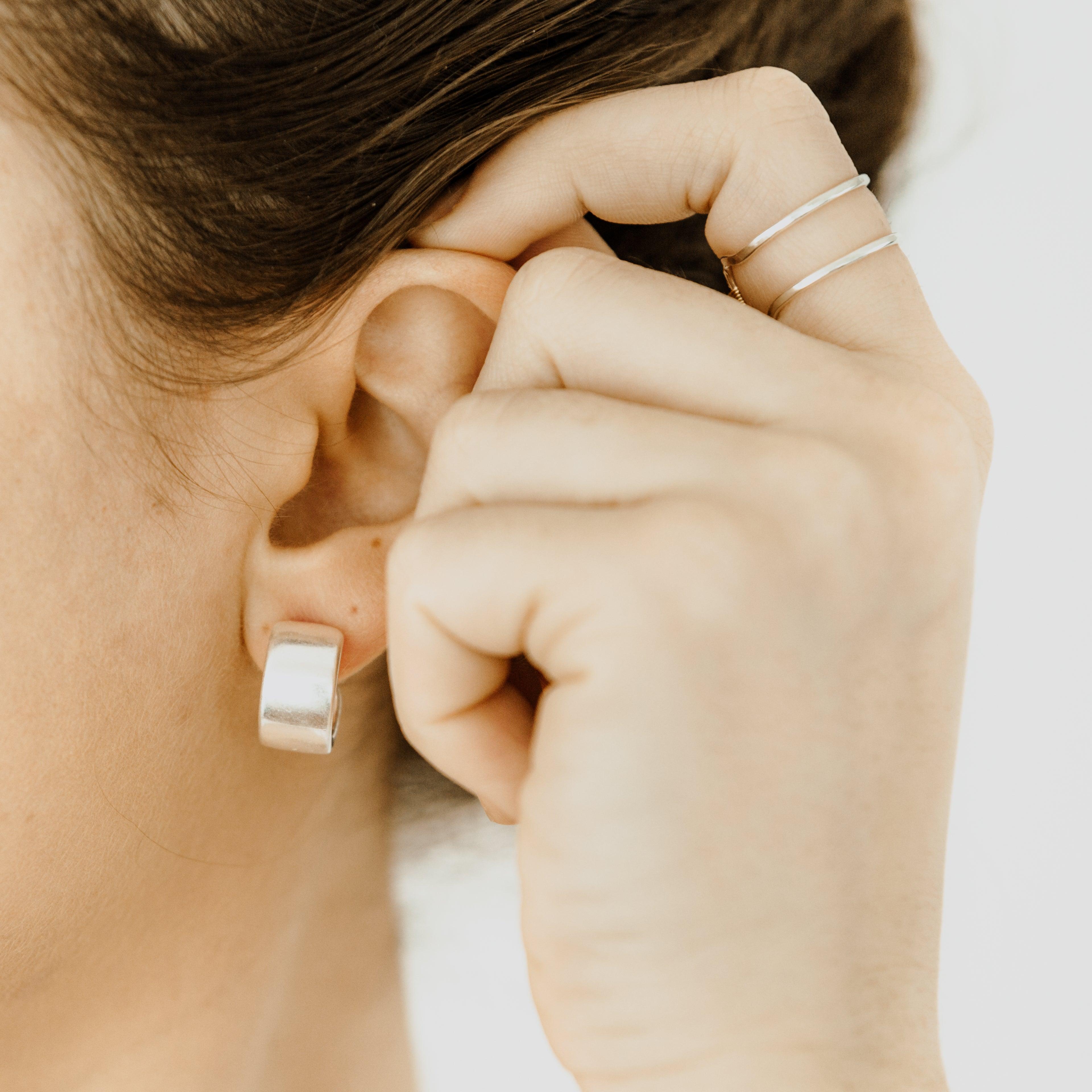 HARLOW Thick Hoop Earrings - Nashelle