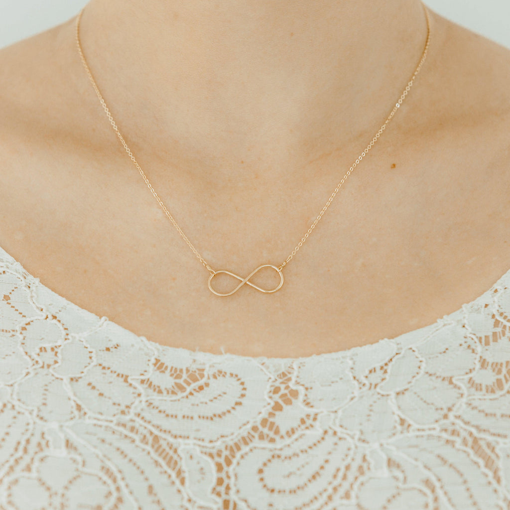 Infinity Necklace With Simple Circle Pendant - In Sterling Silver, Gold or  Rose Gold