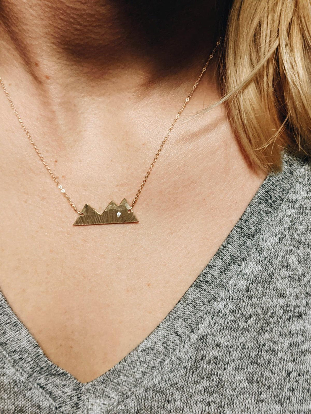 Mountain Necklace with Diamond - Nashelle